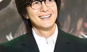 Bae Yong Joon ở tuổi 53
