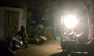 Ngăn cha mẹ cãi nhau, con trai gây án mạng