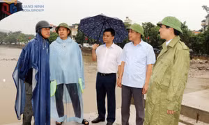 Đồng chí Vũ Quyết Tiến, Phó Bí thư Tỉnh uỷ kiểm tra công tác ứng phó bão số 3 