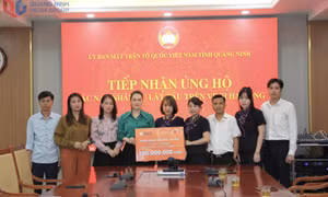 Ngân hàng SHB trao tặng 100 triệu đồng hỗ trợ các nạn nhân vụ lật tàu trên Vịnh Hạ Long