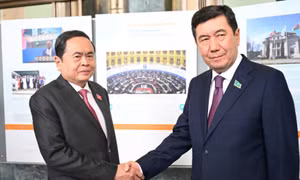 Chủ tịch Quốc hội Trần Thanh Mẫn gặp Trưởng đoàn các nước nhân dịp dự Hội nghị các Chủ tịch Quốc hội thế giới lần thứ 6
