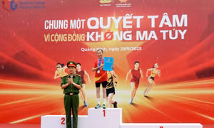 Runer 85 tuổi truyền cảm hứng trên đường chạy Marathon 