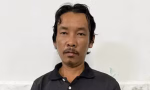 Bị phát hiện nồng độ cồn gấp 3 lần kịch khung, dùng chìa khóa tấn công cảnh sát giao thông
