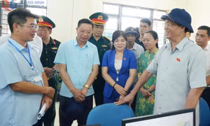 Phó Chủ tịch Quốc hội khảo sát tại Đặc khu Cô Tô