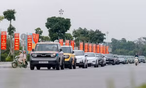 “Vi vu muôn ngả - Phủ xanh Việt Nam”: VinFast mang đại tiệc xe điện đổ bộ Hải Phòng