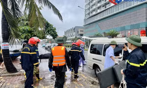 Đã xác định được 1 trong 3 nạn nhân còn mất tích trong vụ lật tàu trên vịnh Hạ Long
