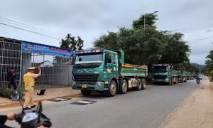 Tài xế chở quá tải hơn 180%, chủ xe bị phạt 140 triệu đồng