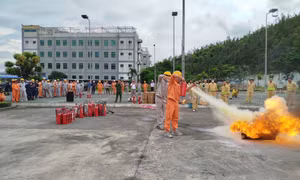 Nhiệt điện Quảng Ninh tổ chức lớp bồi dưỡng, bổ sung kiến thức PCCC năm 2025
