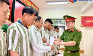Công an tỉnh công bố quyết định đặc xá của Chủ tịch nước cho 23 phạm nhân