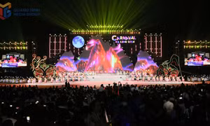 Sôi động Carnaval Hạ Long 2025 "Kết nối di sản - Tiên phong tỏa sáng"