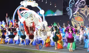  Carnaval Hạ Long 2025 - đại tiệc rực rỡ bên bờ di sản