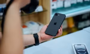 iPhone 17 Air có thể sẽ dùng pin silicon thế hệ mới