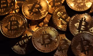 Bitcoin trở lại mốc 100.000 USD sau 3 tháng