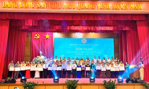 Hội Nông dân tỉnh tuyên dương điển hình tiên tiến