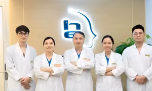 Top 5 xưởng may áo Blouse bác sĩ uy tín tại Hà Nội