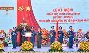 Sư đoàn Phòng không 363: Đón nhận Huân chương Bảo vệ Tổ quốc hạng Nhất