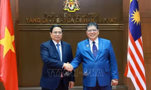 Thủ tướng Phạm Minh Chính hội kiến Chủ tịch Hạ viện Malaysia