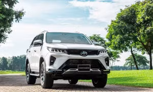 Toyota Fortuner MHEV 'lột xác' với hệ truyền động hybrid và thiết kế hiện đại