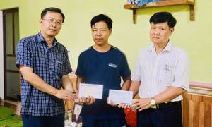 Công ty CP Nhiệt điện Quảng Ninh chung tay hỗ trợ người dân Ba Bể (Bắc Kạn) khắc phục hậu quả lũ ống, sạt lở đất