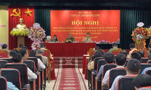 Lực lượng CSGT tỉnh đối thoại với các doanh nghiệp kinh doanh vận tải