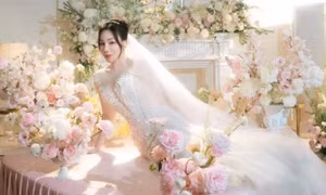 Hồ Quỳnh Hương làm một điều đặc biệt tặng chồng doanh nhân sau đám cưới