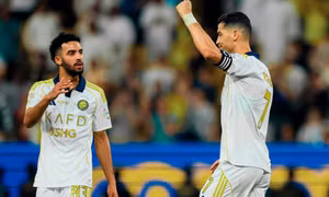 Ronaldo chuộc lỗi với Al Nassr, ghi bàn thứ 935