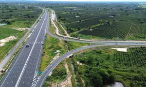 Báo động nạn tháo hàng rào, trộm dây điện chiếu sáng trên các tuyến cao tốc