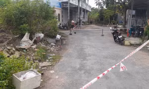 Khởi tố nam sinh lớp 12 đâm chết người trước cổng trường học