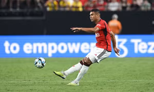 Casemiro và Lisandro báo tin vui cho Man United trước trận gặp Tottenham