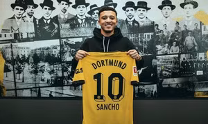 Sancho rời Man Utd