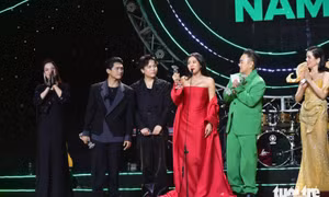 Tăng Duy Tân, Văn Mai Hương được vinh danh Ca sĩ của năm tại Làn sóng xanh