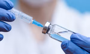 Vòng ba mưng mủ sau 4 năm tiêm filler