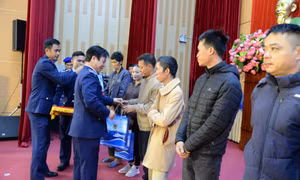 Lan tỏa chương trình “Cảnh sát biển đồng hành với ngư dân” trên đất Mỏ