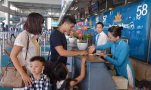 Vé máy bay Tết: Đường bay ‘vàng’ dồi dào, đi 'nửa đêm gà gáy' vẫn đắt