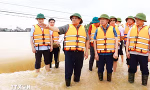 Thủ tướng: Mục tiêu trên hết là đảm bảo an toàn sức khỏe, tính mạng Nhân dân