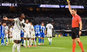 Ancelotti có thể "buông" Vinicius do thói vô kỷ luật