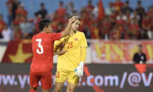 Văn Lâm mắc sai lầm, tuyển Việt Nam thua 0-3 trước Nga