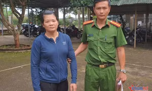 Một phụ nữ chiếm đoạt hơn 300 tờ vé số của người khiếm thị
