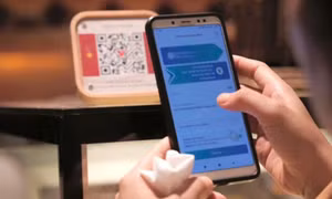 Uống cà phê, chuyển tiền thẳng cho Ủy ban Mặt trận Tổ quốc Việt Nam