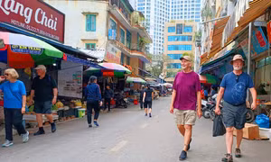 Làm mới sản phẩm phục vụ khách tàu biển quốc tế 