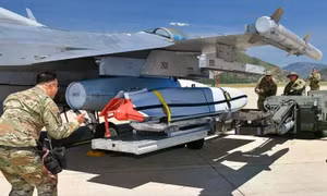 Mỹ chuẩn bị gửi một lô tên lửa hành trình tầm xa cho Ukraine