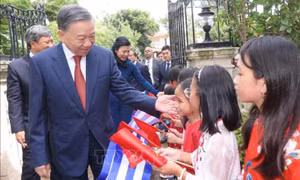 Tổng Bí thư, Chủ tịch nước Tô Lâm thăm Đại sứ quán và cộng đồng người Việt Nam tại Cuba