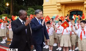 Lễ đón chính thức Tổng thống Cộng hòa Guinea-Bissau và Phu nhân