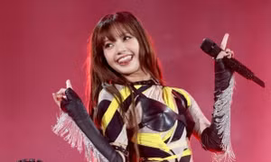 Lisa (BlackPink) bị chỉ trích