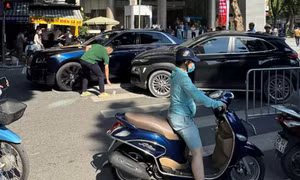 Đâm phải Rolls-Royce siêu sang 40 tỷ, chủ Hyundai Kona có thể tốn cả tỷ đền bù
