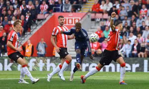 Cứu được phạt đền, Man United trừng phạt Southampton 3-0