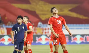 Đội tuyển Việt Nam rớt thêm 2 bậc trên BXH FIFA, trở lại 'vùng trũng' trước thời HLV Park Hang-seo