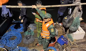 Tiên Yên: Liên tiếp bắt giữ tàu đánh bắt thủy sản trái phép