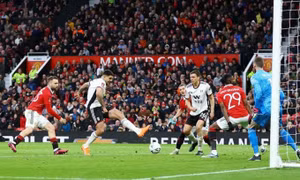 Man Utd vào bán kết Cup FA