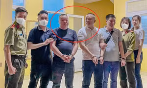 Bắt 2 đối tượng người nước ngoài là trùm sòng bài bị truy nã đặc biệt